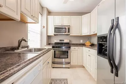 87 N Broadway #3L, White Plains, NY 10603 - Photo 13