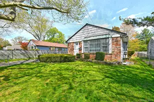 18 Kilburn Ave, Huntington Station, NY 11746 - Photo 3