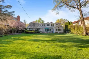 46 Nassau Dr, Great Neck, NY 11021 - Photo 3