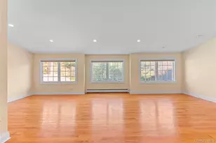 46 Nassau Dr, Great Neck, NY 11021 - Photo 23