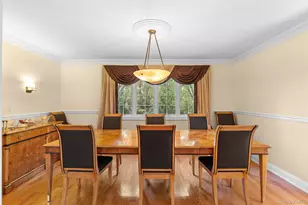 46 Nassau Dr, Great Neck, NY 11021 - Photo 9