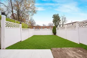 109-45 173rd St, Jamaica, NY 11433 - Photo 11