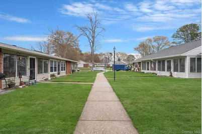 265 Newcastle Court #B, Ridge, NY 11961 - Photo 5