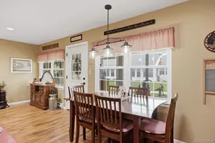 265 Newcastle Ct, Ridge, NY 11961 - Photo 13