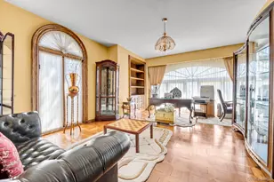 1-18 Malba Dr, Whitestone, NY 11357 - Photo 17