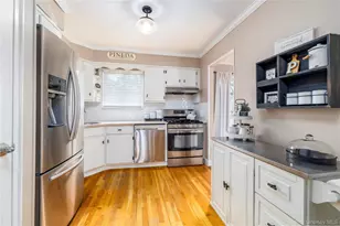 17 6th Ave, Massapequa Park, NY 11762 - Photo 11