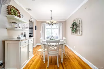 17 6th Avenue, Massapequa Park, NY 11762 - Photo 9