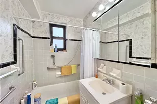 141-10 25th Rd, Flushing, NY 11354 - Photo 11