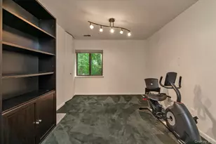 41 Spring Hollow, Roslyn, NY 11576 - Photo 15