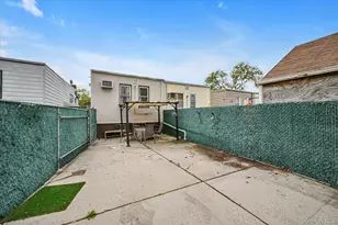 64-51 58th Rd, Maspeth, NY 11378 - Photo 19
