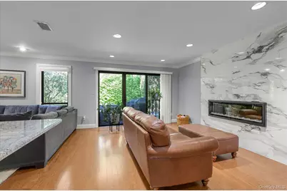 62 Wimbledon Drive, Roslyn, NY 11576 - Photo 13