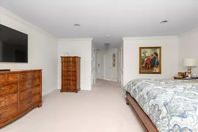 62 Wimbledon Drive, Roslyn, NY 11576 - Photo 17