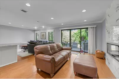 62 Wimbledon Drive, Roslyn, NY 11576 - Photo 11