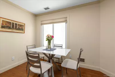 62 Wimbledon Drive, Roslyn, NY 11576 - Photo 7