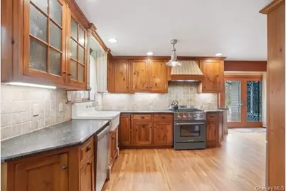 66 Summit Avenue, Central Valley, NY 10917 - Photo 15