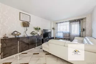 61-45 98th St, Rego Park, NY 11374 - Photo 5