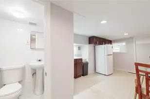 79-20 Kneeland Ave, Elmhurst, NY 11373 - Photo 33