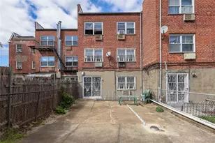 79-20 Kneeland Ave, Elmhurst, NY 11373 - Photo 31