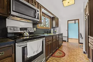 18 Ridge Rd, Mount Kisco, NY 10549 - Photo 15
