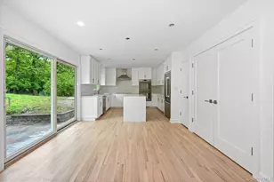 24 Country Rd, Mamaroneck, NY 10543 - Photo 9