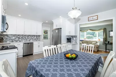 53 Lawrence Place, New Rochelle, NY 10801 - Photo 11
