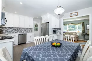 53 Lawrence Pl, New Rochelle, NY 10801 - Photo 11