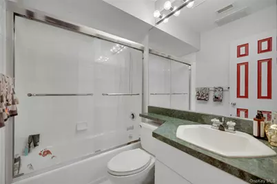 1102 Pondside Drive, White Plains, NY 10607 - Photo 23