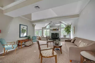 1102 Pondside Drive, White Plains, NY 10607 - Photo 9