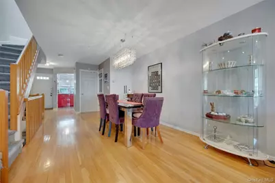 1102 Pondside Drive, White Plains, NY 10607 - Photo 7