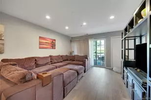 1102 Pondside Dr, White Plains, NY 10607 - Photo 19
