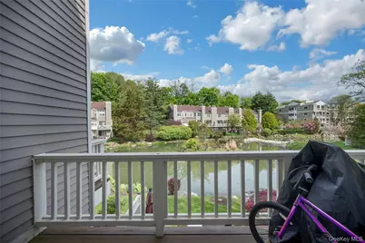 1102 Pondside Drive, White Plains, NY 10607 - Photo 9