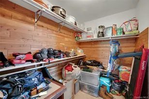 1102 Pondside Dr, White Plains, NY 10607 - Photo 25