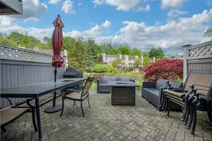 1102 Pondside Dr, White Plains, NY 10607 - Photo 23