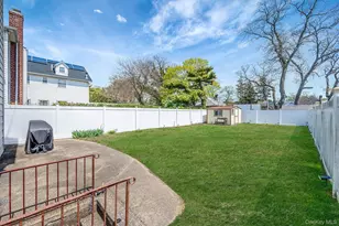 10-10 Bay 25th St, Far Rockaway, NY 11691 - Photo 25