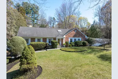 32 Fairway Place, Cold Spring Harbor, NY 11724 - Photo 1