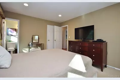 74 Hungerford Road, Briarcliff Manor, NY 10510 - Photo 13
