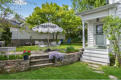 17 Riggs Place, Locust Valley, NY 11560 - Photo 25
