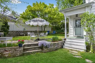 17 Riggs Pl, Locust Valley, NY 11560 - Photo 25