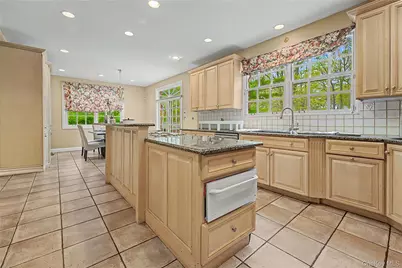 12 Chauncey Place, Woodbury, NY 11797 - Photo 9