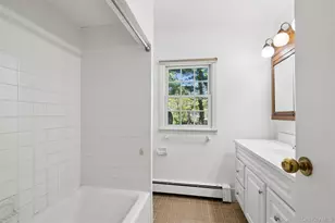 22 Baylis Pl, Syosset, NY 11791 - Photo 31