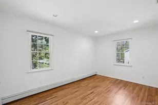 22 Baylis Pl, Syosset, NY 11791 - Photo 27