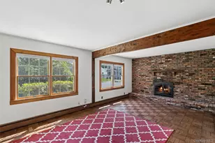 22 Baylis Pl, Syosset, NY 11791 - Photo 17