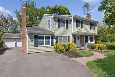22 Baylis Place, Syosset, NY 11791 - Photo 1
