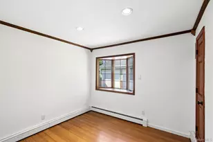 22 Baylis Pl, Syosset, NY 11791 - Photo 19