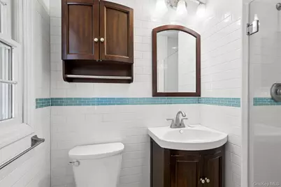 22 Baylis Place, Syosset, NY 11791 - Photo 21