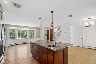 22 Baylis Place, Syosset, NY 11791 - Photo 13