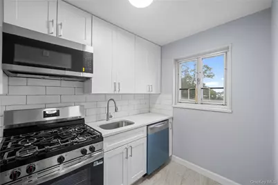 221-43 Manor Road #(Upper) 1613, Queens Village, NY 11427 - Photo 5