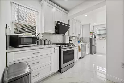 6 Dubonnet Road, Valley Stream, NY 11581 - Photo 5