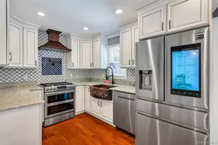 151 Poppy Ave, Franklin Square, NY 11010 - Photo 21