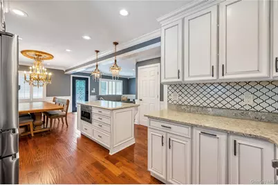 151 Poppy Avenue, Franklin Square, NY 11010 - Photo 23